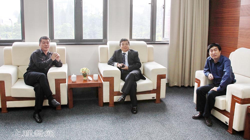 校党委书记燕爽、副校长陈斌会见阮忠奎副总经理一行