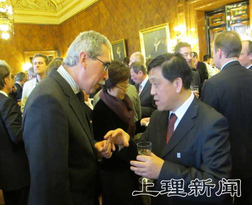 许晓鸣校长参加汉堡市政府举办的汉堡应用科技大学40周年校庆招待会