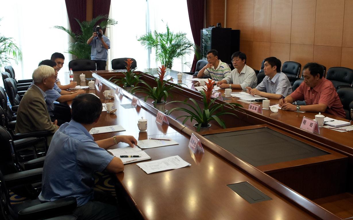 我校与东汽公司商谈战略合作事宜