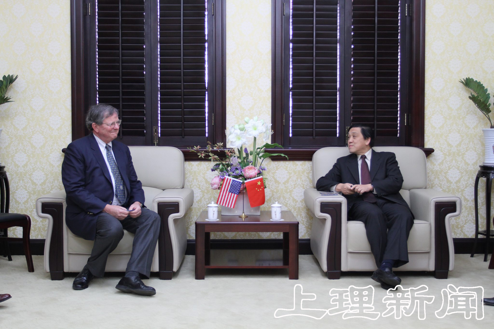 许晓鸣校长会见美国费尔菲尔德大学校长